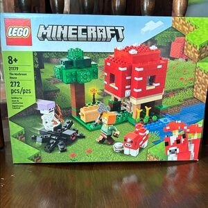 LEGO Minecraft Mushroom Adventure Set - Red, Green, Black